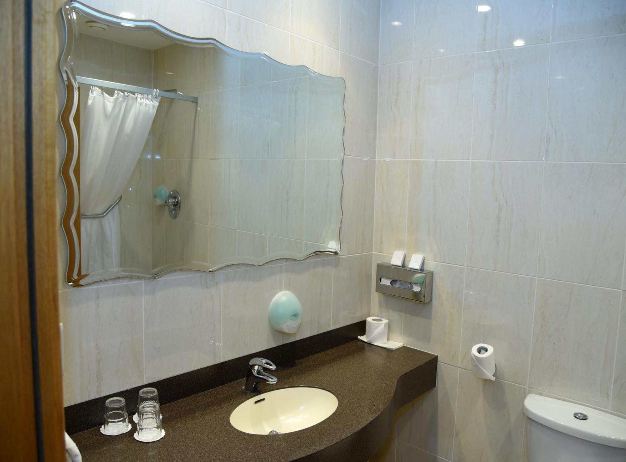 The Carraig Hotel Каррик-он-Шур Экстерьер фото
